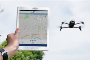 Die DFS Drohnen-App zeigt Flugverbotszonen am Standort an