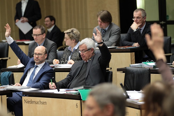 Die 954. Plenarsitzung (Foto: Bundesrat/Frank Bräuer)