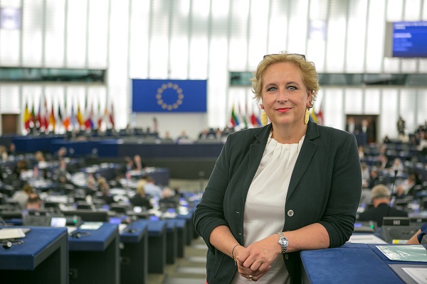 Mag. Claudia Schmidt (ÖVP) ist Mitglied des Europäischen Parlaments (Foto: © Lahousse, EVP-Fraktion im europäischen Parlament)