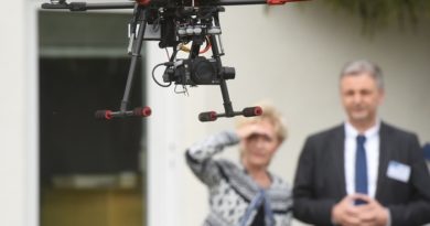 Ministerin für Landwirtschaft und Infrastruktur, Birgit Keller, auf einer Tagung der Agrar- und Forstverwaltung zur Drohnentechnologie am 18. Mai 2016 in Jena. (Fotos: TMIL, Martin Gerlach)